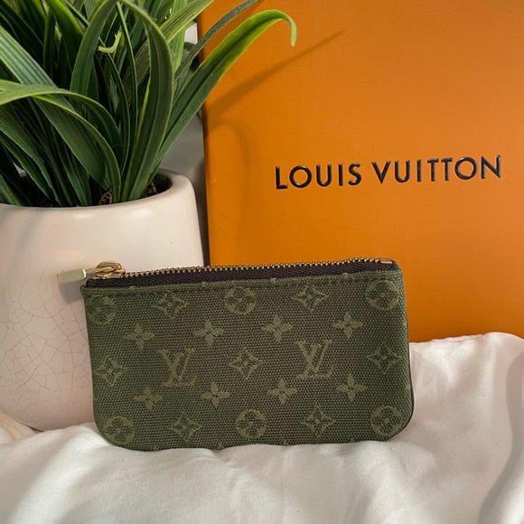 Louis Vuitton Handbags - LOUIS VUITTON Authentic LOUIS VUITTON Pochette Cles  Coin Purse Khaki Canvas